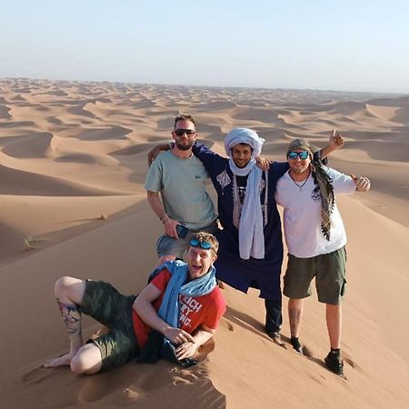 Отель Mhamid Yaya Camp & Activites Мхамид Экстерьер фото